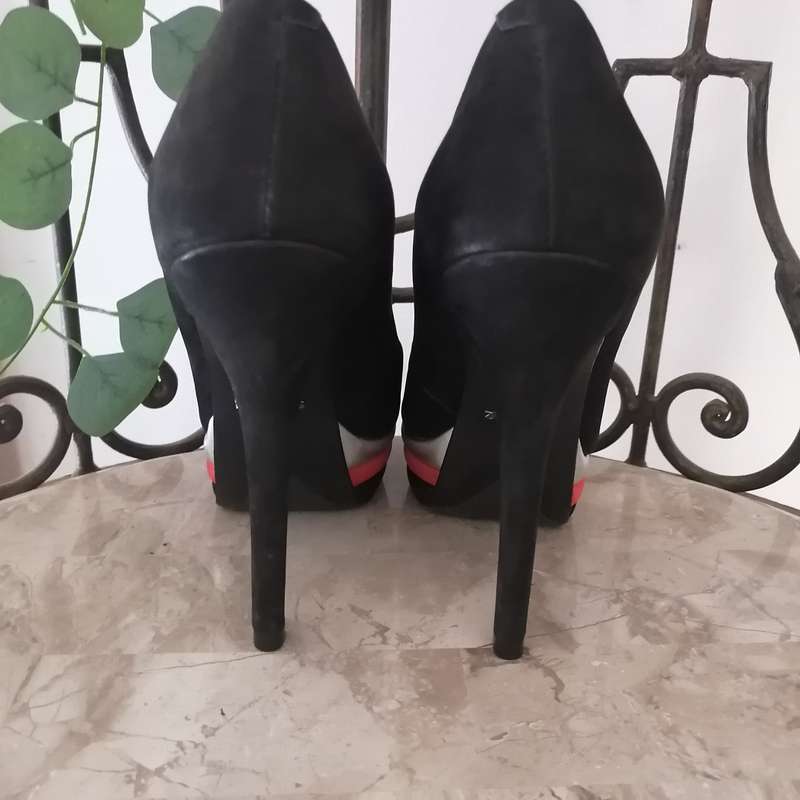 Shoes - Black with Detail, Schutz