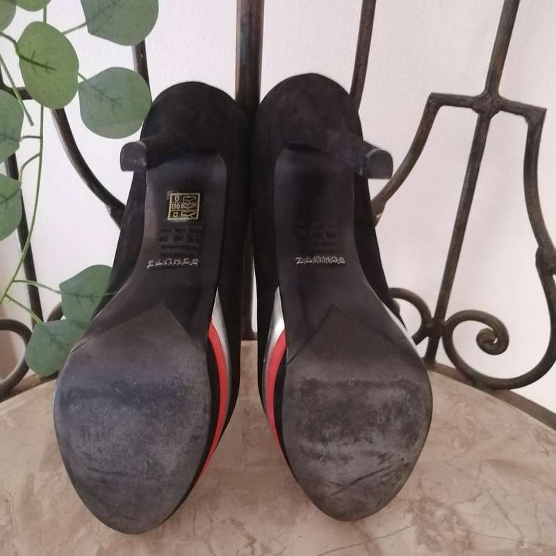 Shoes - Black with Detail, Schutz