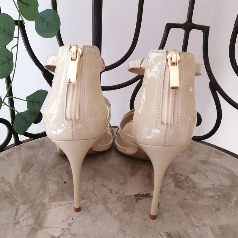 Shoes - Cream Patent, Carrano
