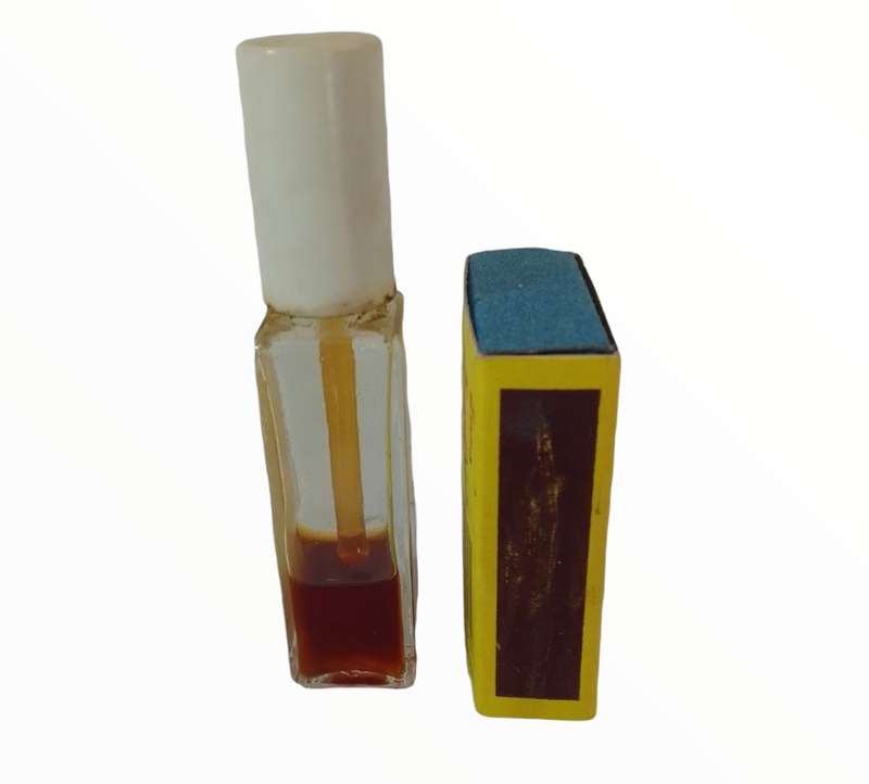 Miniature Perfume Bottle: Item No.31 Eloise Perfume Bottle