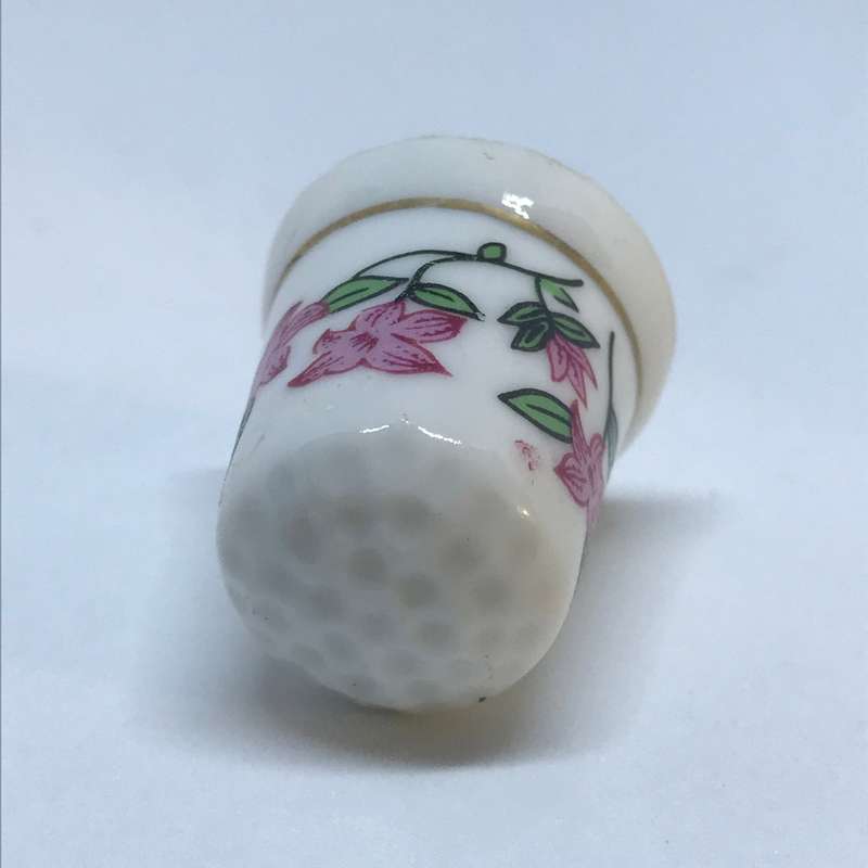 Thimble Porcelain (4 Pink Flowers)