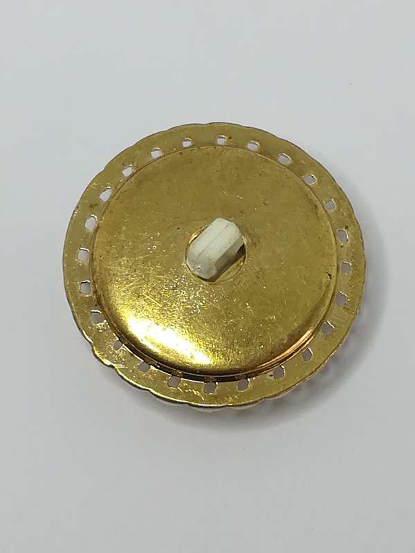 Round Shank Button (White Pearls with 'Gold' Trim)
