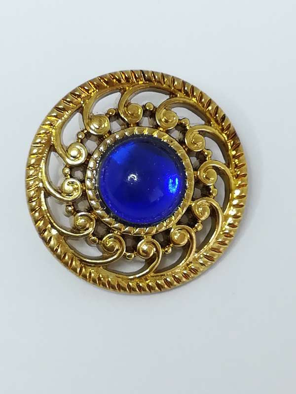 Round Shank Button Latia Design ('Gold' with Center Blue 'Stone')