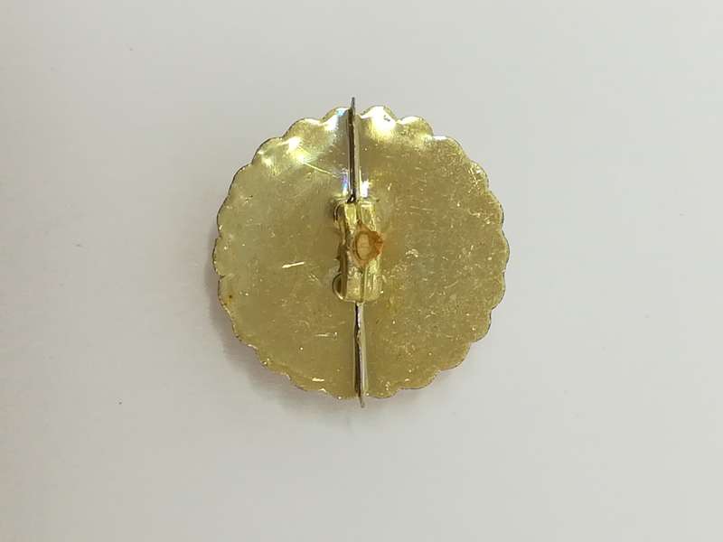 Round Shank Button ('Gold' with 'Gold' Center)
