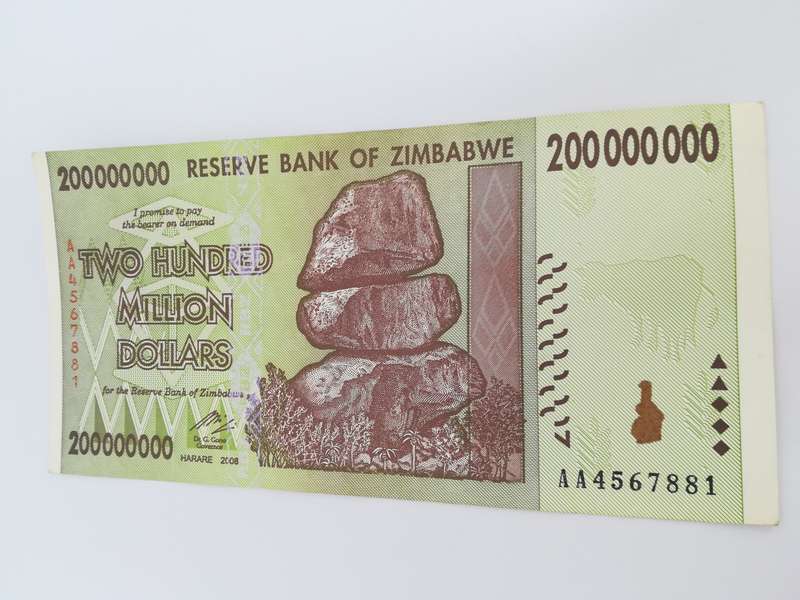 200 Million Zimbabwean Dollar Bank Note