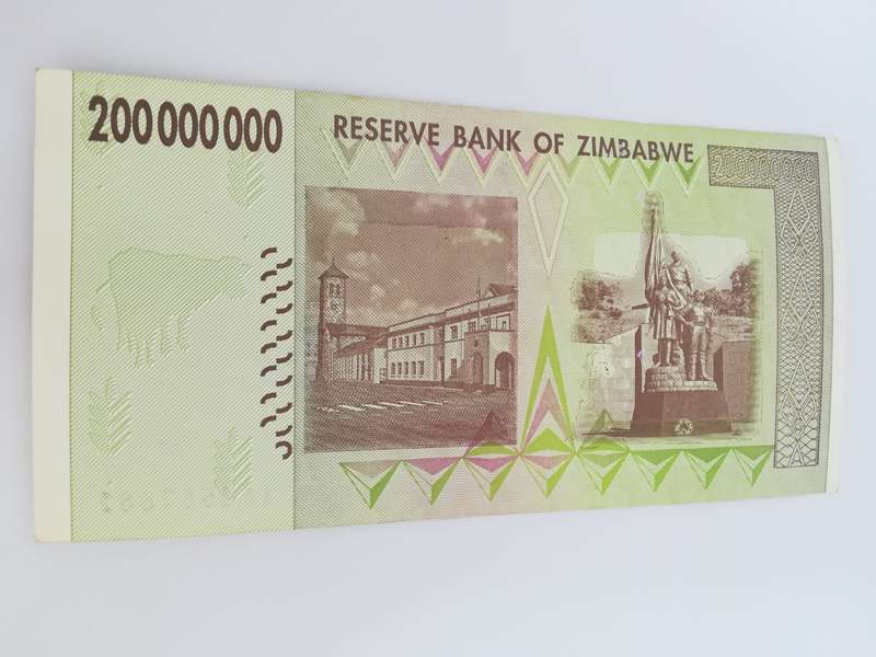 200 Million Zimbabwean Dollar Bank Note