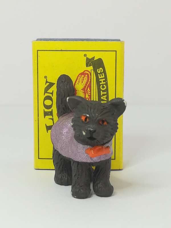 Miniature Kitty with Coat (In My Pocket) Collectable