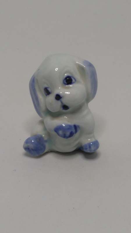 Miniature Ceramic Blue & White Delft Style Puppy (Elesva Holland) (Miniature, suitable for printe...