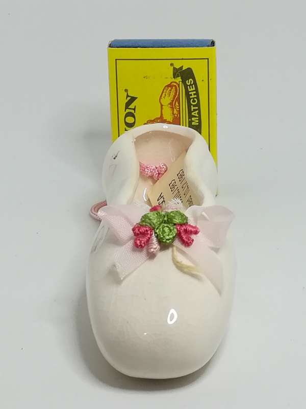Small Single Pink Ceramic Ballet Slipper