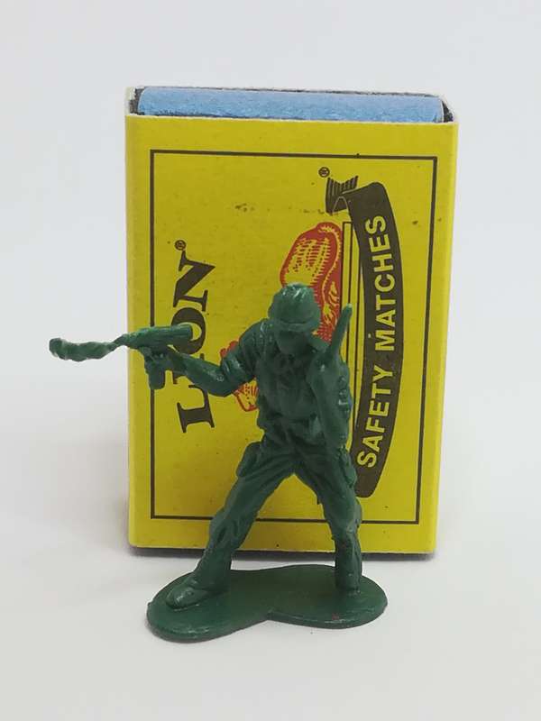 Miniature Green Soldier Holding Weapons (Miniature, suitable for printer's tray)