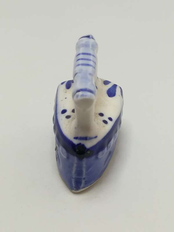 Miniature Ceramic Iron (Delft Style) (Miniature, suitable for printer's tray)