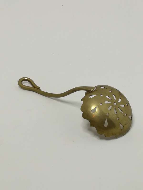 Decorative Spoon with Engraving (Draining Spoon)