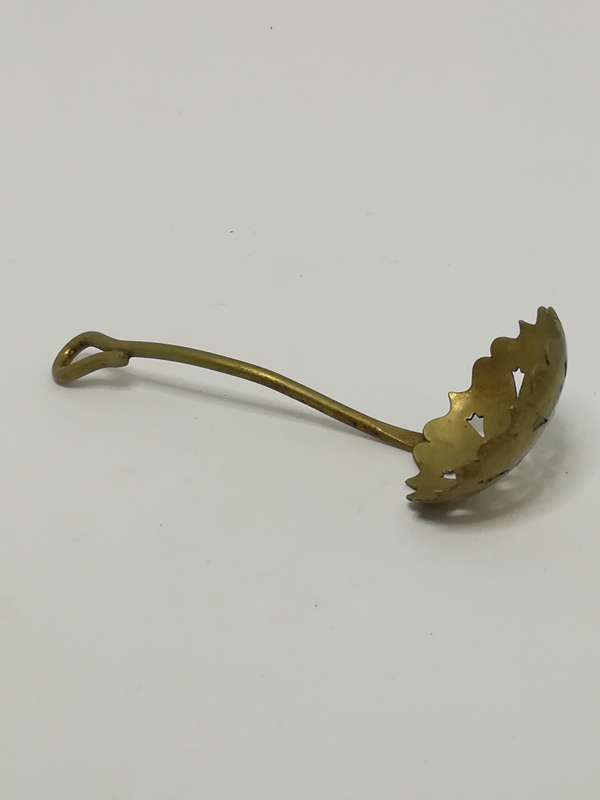 Decorative Spoon with Engraving (Draining Spoon)