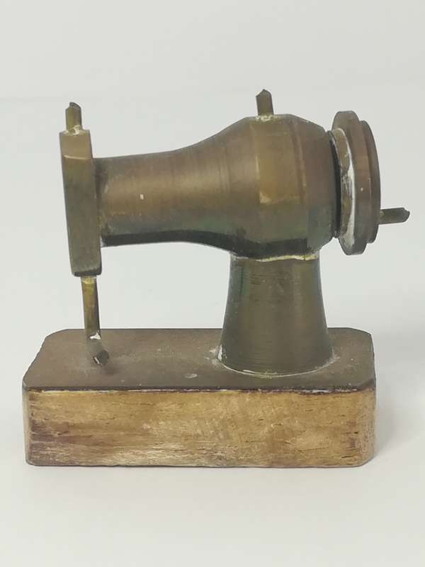 Miniature Sewing Machine Brass (Miniature, suitable for printer's tray)