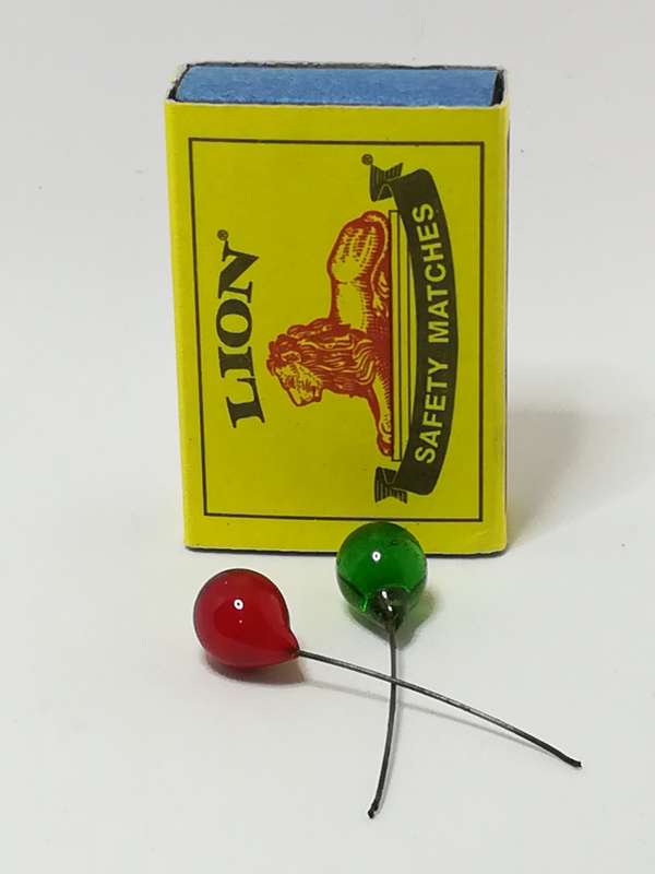 Miniature Pair Red & Green Headed Hair Pins (Miniature, suitable for printer's tray)