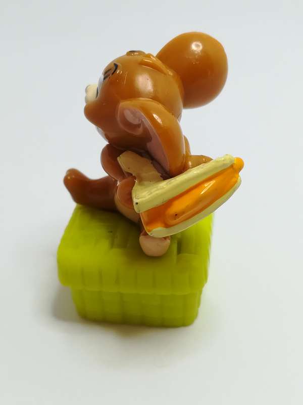 Miniature Mouse Holding Sandwich (Miniature, suitable for printer's tray)