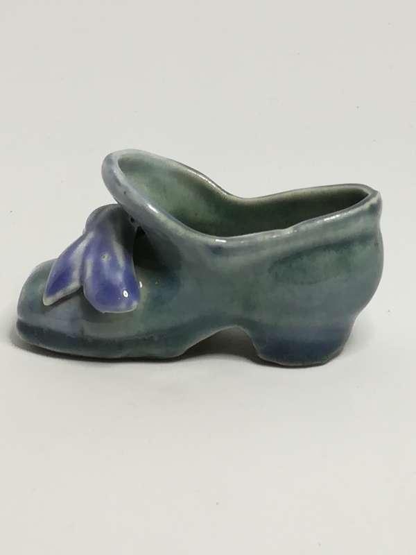 Miniature Vintage Grey & Blue Court Shoe with Bow Detail (Miniature, suitable for printer's tray)