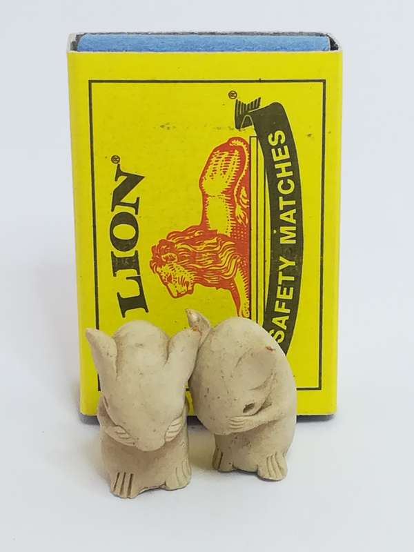 Miniature Two Shy Mice Holding Its Face (Miniature, suitable for printer's tray)