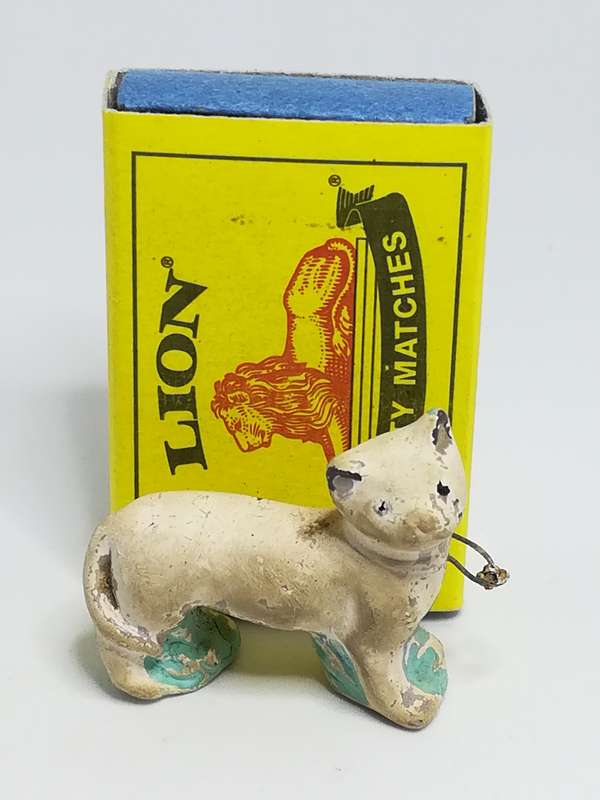 Miniature Ceramic White Cat with Necklace (Miniature, suitable for printer's tray)