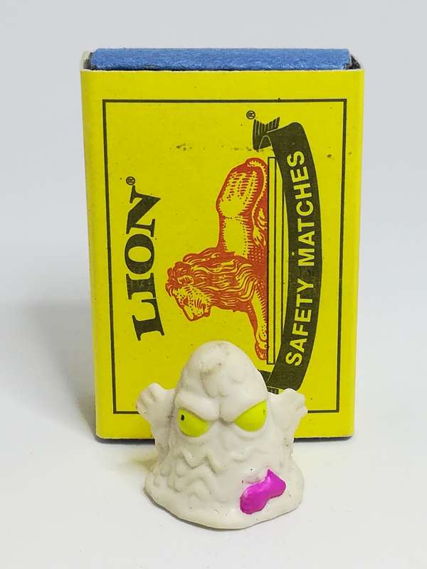 Miniature White Scary Pencil Popper Pink Bow & Yellow Eye (Miniature, suitable for printer's tray)