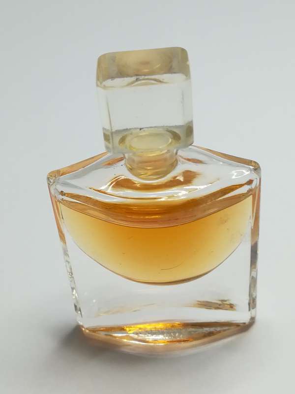 Miniature Perfume Bottle: L' Eau de Parfum (5ml)