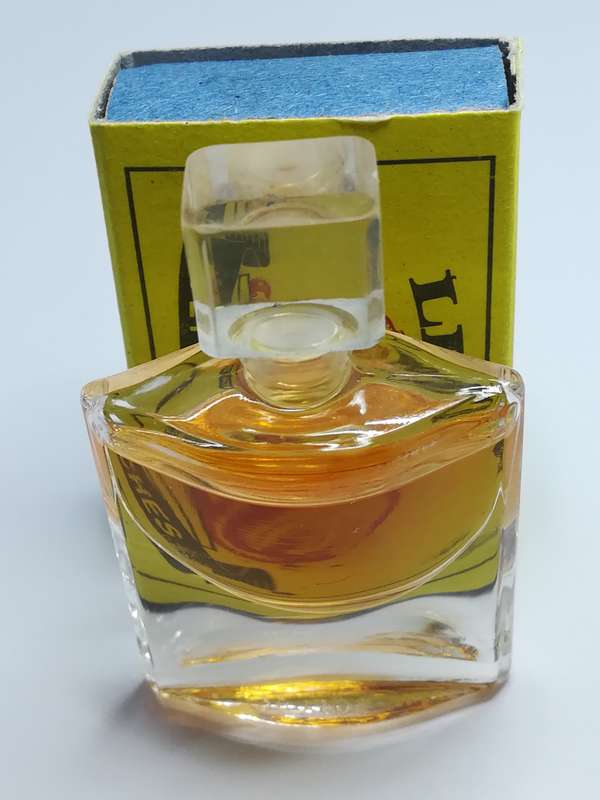 Miniature Perfume Bottle: L' Eau de Parfum (5ml)