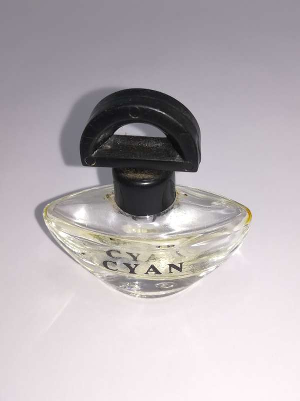 Miniature Perfume Bottle: Cyan - Avroy Shlain (5ml)