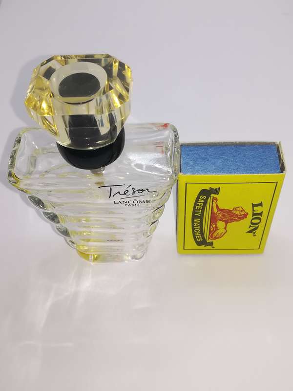 Miniature Perfume Bottle: Tresor - Lancome (15ml)