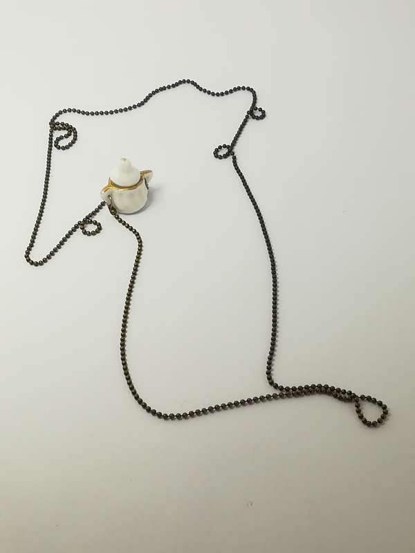 Fashion Necklace with Sugar Pot Charm on Bubbly Chain