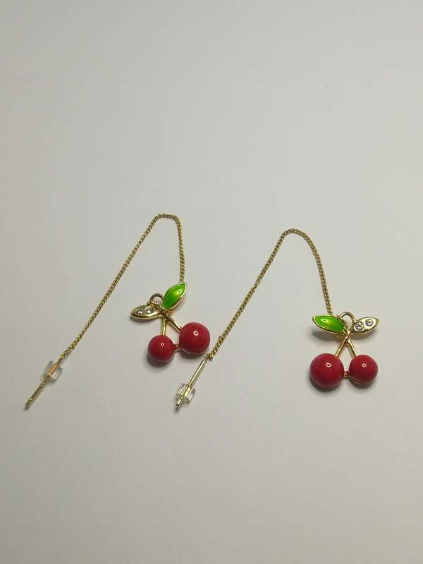 Cherry Fashion 'Gold' Threader Earrings