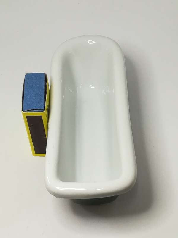 Small Ceramic Green & White Bathtub (Harris & Damerell)
