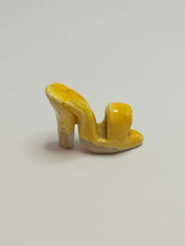 Miniature Single Yellow Ceramic High Heel Open Toe Shoes (Miniature, suitable for printer's tray)