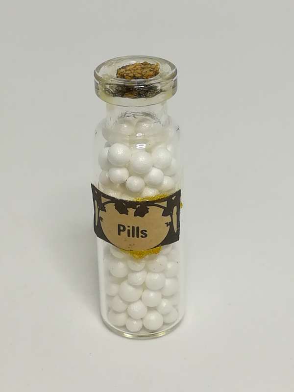 Miniature Bottle White Pills (Miniature, suitable for printer's tray)