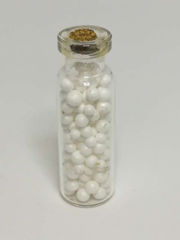 Miniature Bottle White Pills (Miniature, suitable for printer's tray)