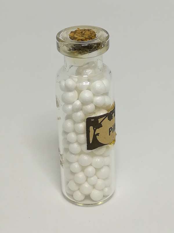 Miniature Bottle White Pills (Miniature, suitable for printer's tray)