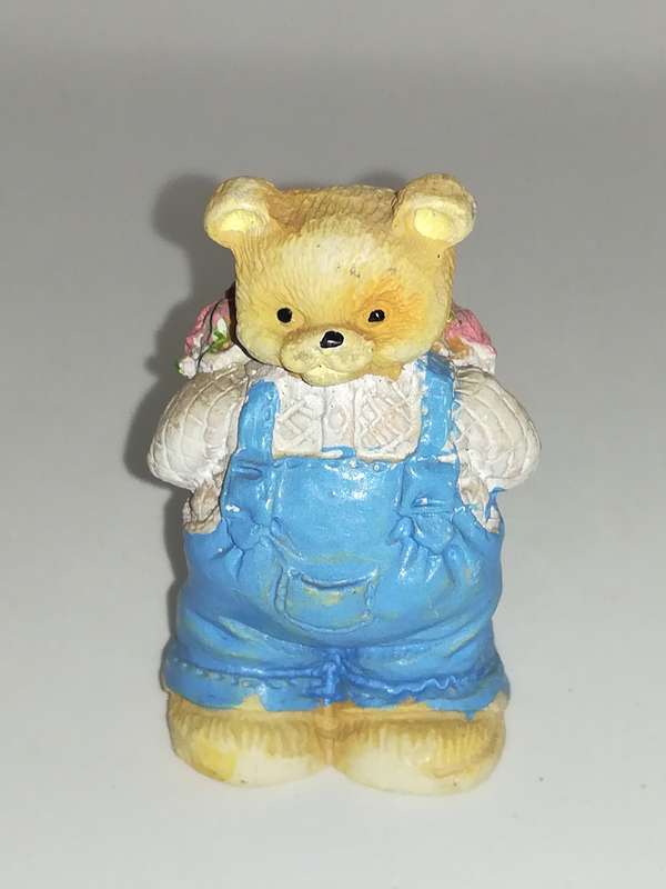 Miniature Teddy Bear Holding Bunch of Roses (Miniature, suitable for printer's tray)