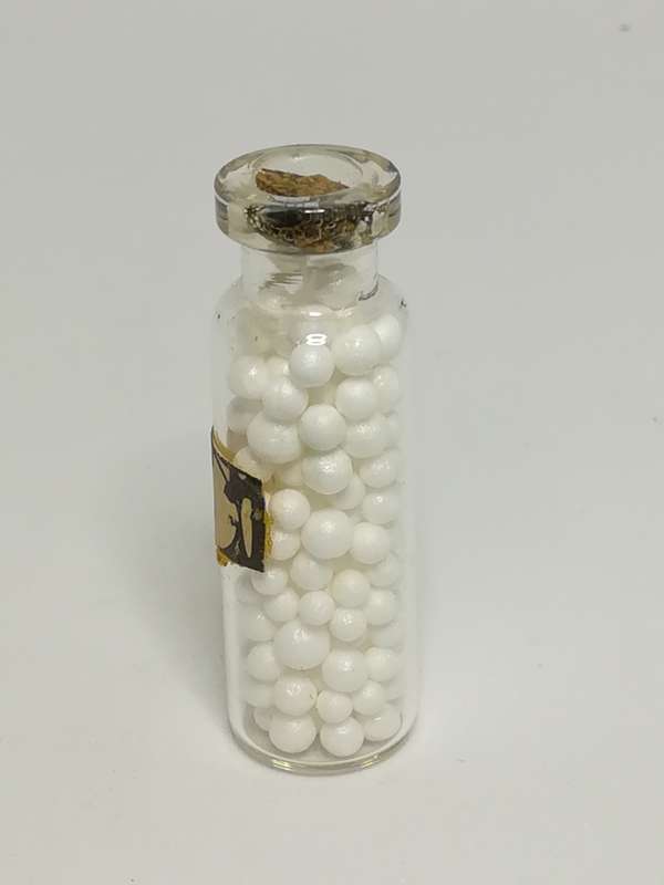 Miniature Bottle White Pills (Miniature, suitable for printer's tray)
