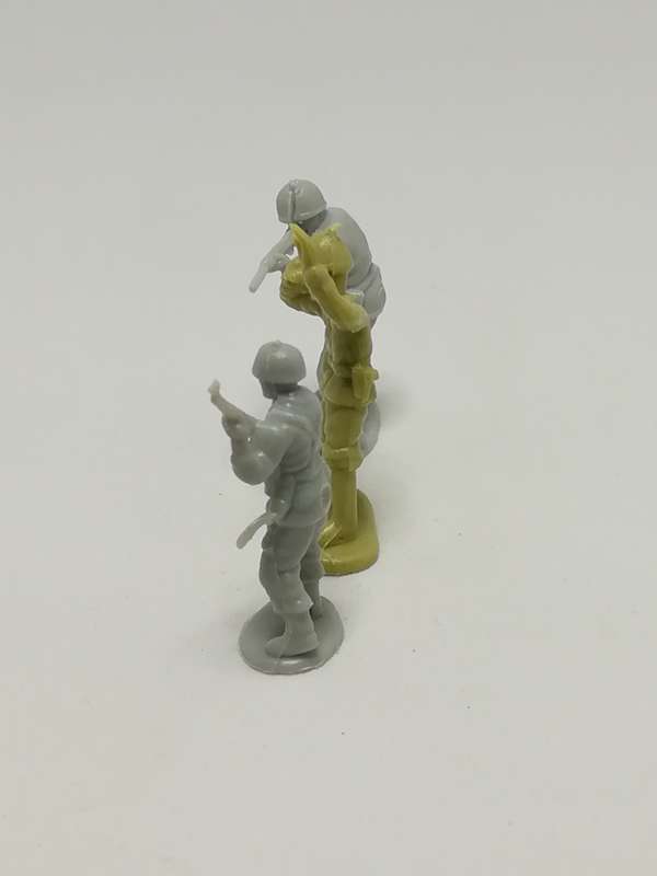 Miniature Soldiers Preparing For War (Miniature, suitable for printer's tray)