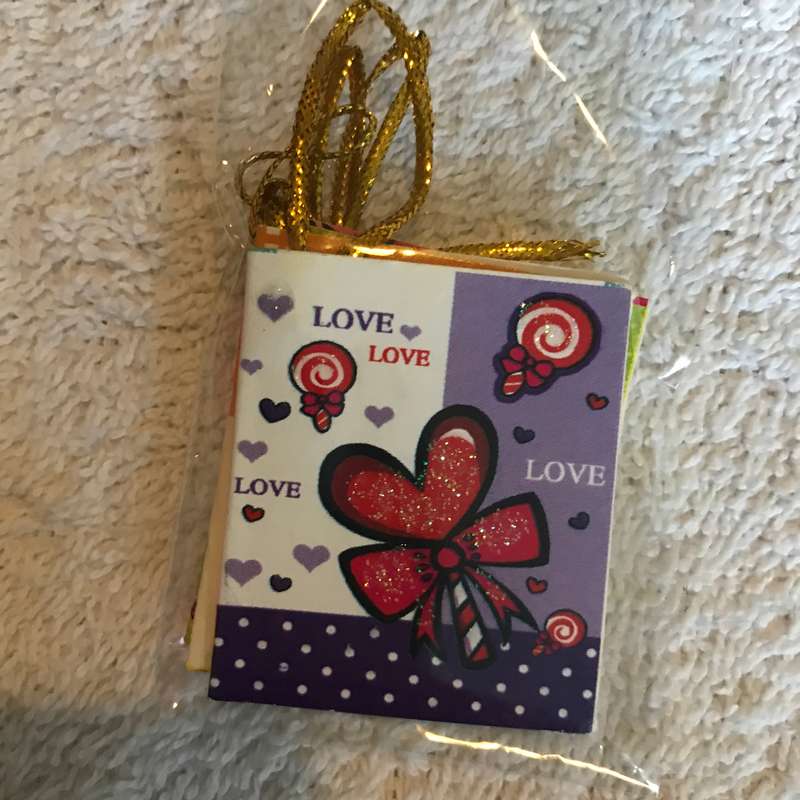 Greeting Cards / Greeting Tags - Assorted Tags and Designs (5 Items Per Pack)