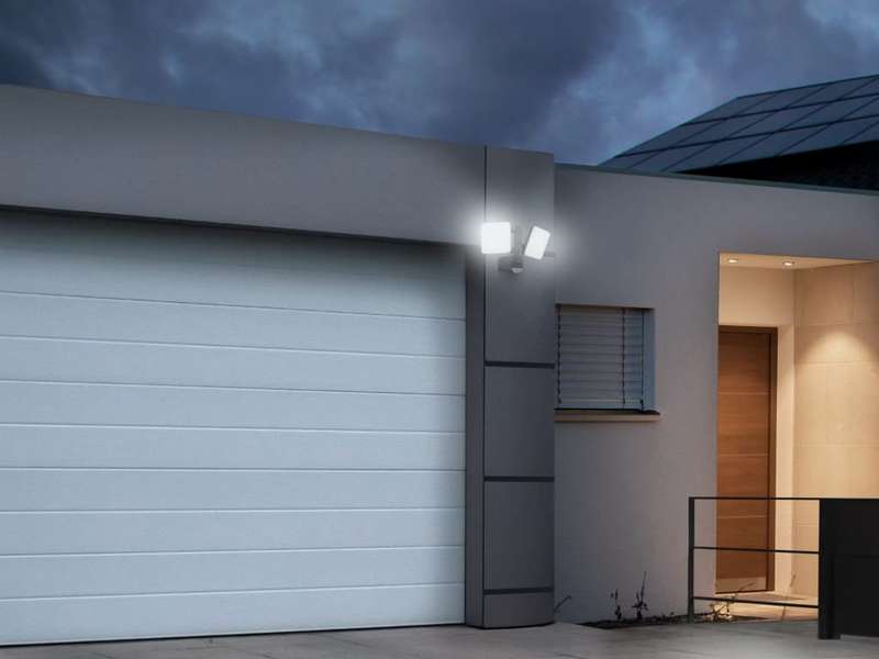 LED Flood Light - 10W / 20W Adjustable Head LED Floodlight (Motion Sensor)