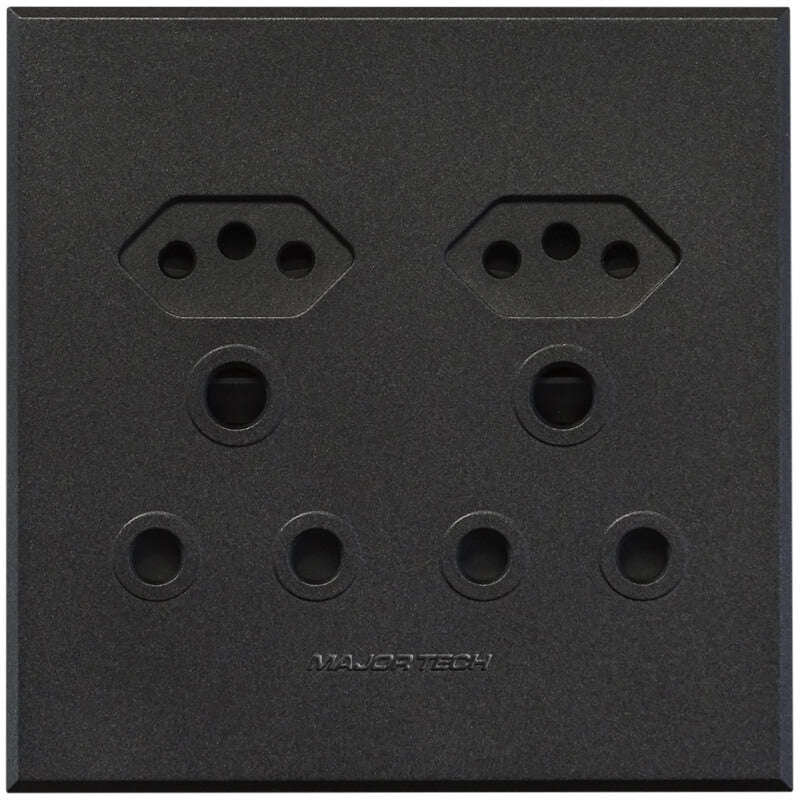 Veti 3 - 4 x 4 Unswitched RSA & V-Slim Sockets
