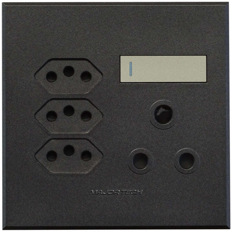 Veti 3 - 4 x 4 Single RSA, Triple V-Slim Sockets
