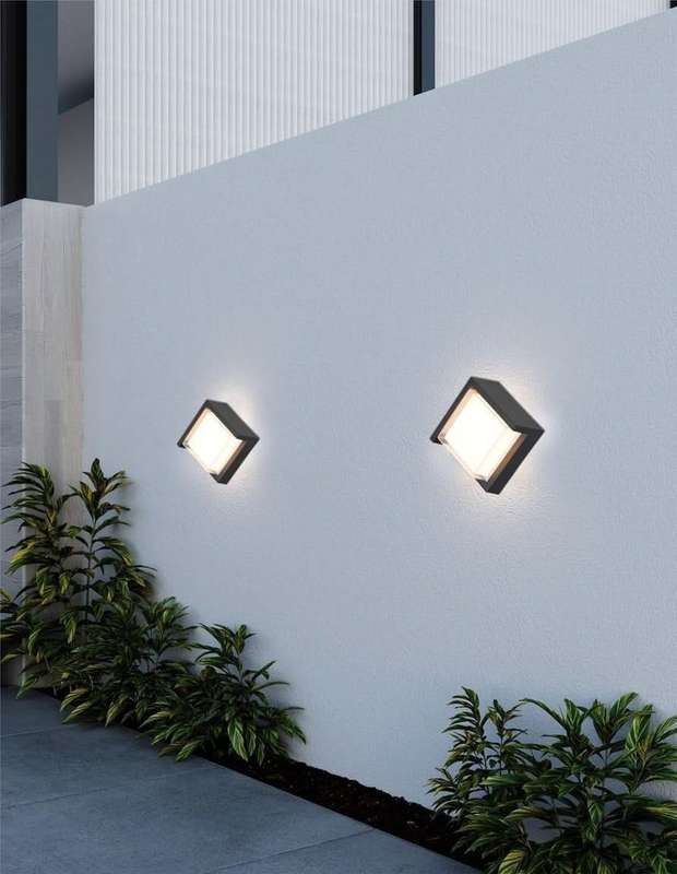 Flye IP65 Outdoor LED Wall Light