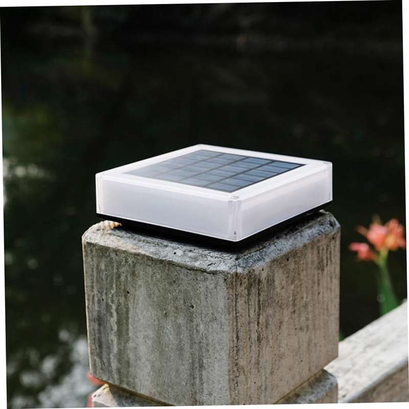 Solar CCT Pillar Top Light
