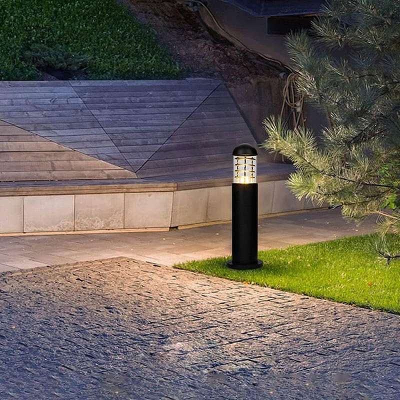 Montague 600 Bollard Light