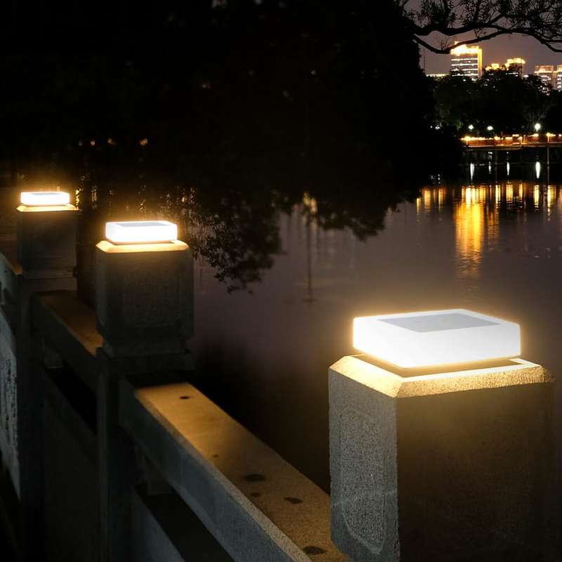 Solar CCT Pillar Top Light