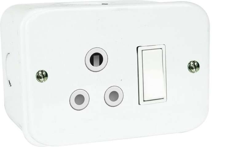 Industrial Metal Clad Switched Socket Single