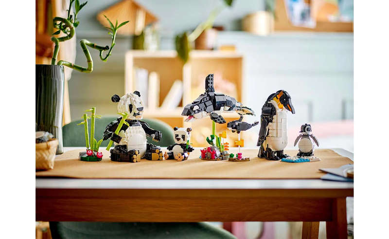 31165 Wild Animals : Panda Family Creator