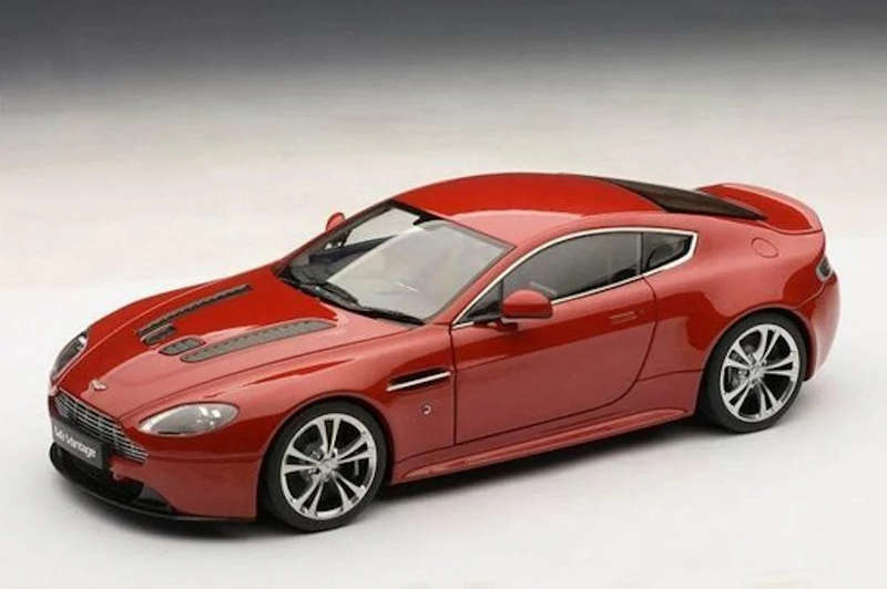 Aston Martin V12 Vantage S Burnt Orange (scale 1 : 24)