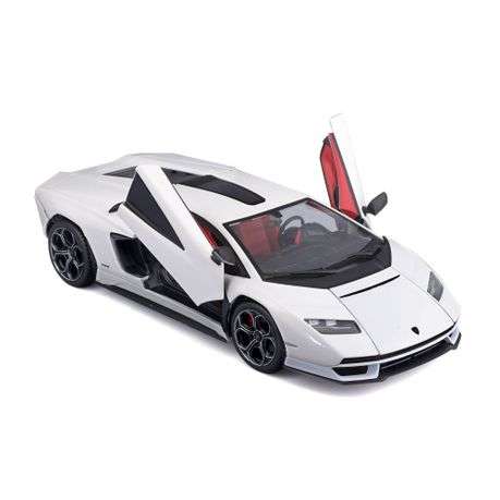 Lamborghini Countach LPI 800-4 (White)(scale 1 : 24)